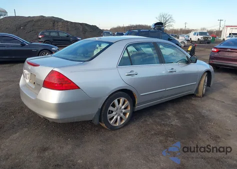 2006 Honda Accord 3.0 Ex from USA, damaged, VIN 1HGCM66516A066827